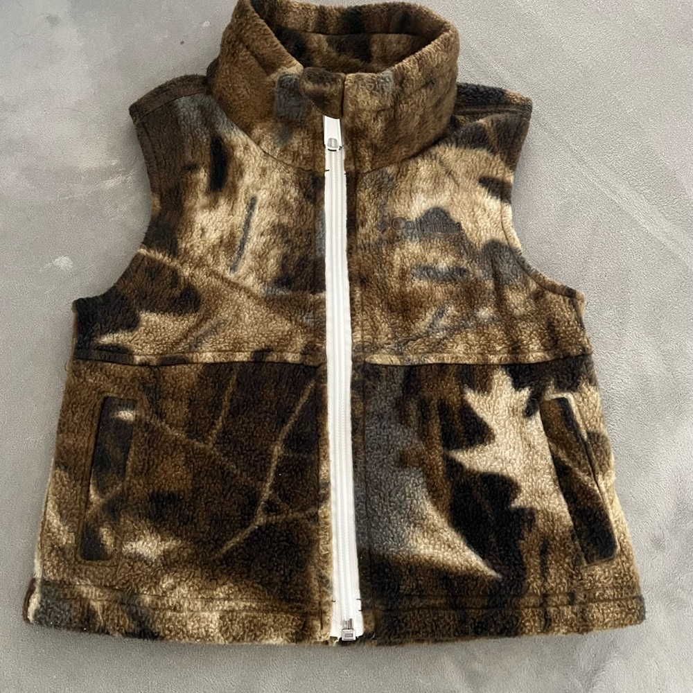 Columbia baby boys Camo fleece vest 18 months